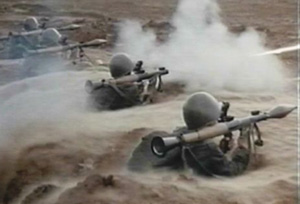 ▲ 북한군의 RPG 일제사격 모습 ⓒ 유용원의 군사세계 캡처 
