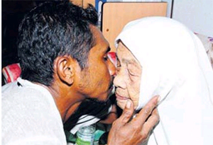 ▲ 107세 할머니가 70살 연하인 37세의 남편 ⓒ 자료사진