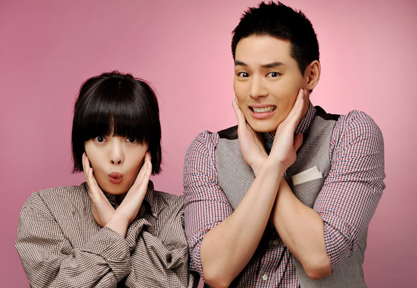 ▲ 연극 <옥탑방고양이>의 배우 황보라(좌)와 이선호(우)