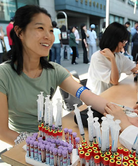 ▲ 직장인 4명 중 1명은 자신의 건강이 '위험 상태'라 느끼고 있는 것으로 조사됐다&nbsp;ⓒ 연합뉴스