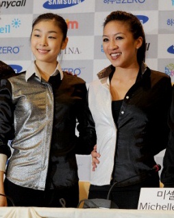 ▲ 김연아와 다정한 포즈를 취하고 있는 '피겨의 전설' 미셸 콴(우).  ⓒ 이오봉 기자 