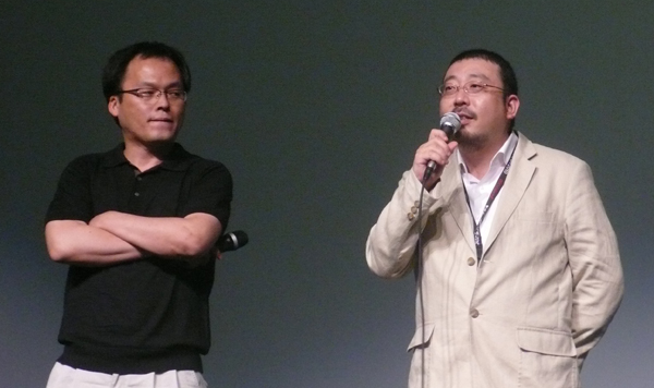 ▲ 제14회 부천국제판타스틱영화제에서 관객과의 대화에 나선 '골든 슬럼버'의 나카무라 요시히로 감독(우)과 김영진 평론가(좌) ⓒ 뉴데일리