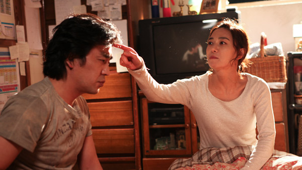 ▲ 영화 '퀴즈왕' 류승룡(좌)과 장영남(우) ⓒ 뉴데일리