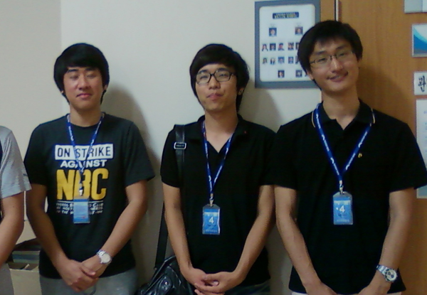 ▲ 유럽엔 강 정비를 하면서 갈등은 없었는지, 어떻게 강을 활용하고 있는지 눈으로 확인하고 싶어 유럽으로 가는 한동대학생들. 왼쪽부터 김지환,장민하,유주형 군. 이주헌 군은 사진촬영을 원하지 않아 빠졌다. ⓒ 뉴데일리