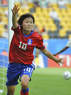 ▲ 결승골을 넣고 환호하는 지소연 선수.&nbsp;