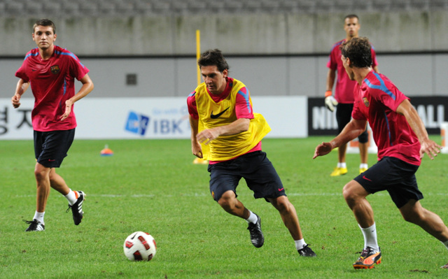 ▲ 훈련 중 선보인 메시(가운데)의 폭풍같은 드리블. ⓒ 박지현 기자