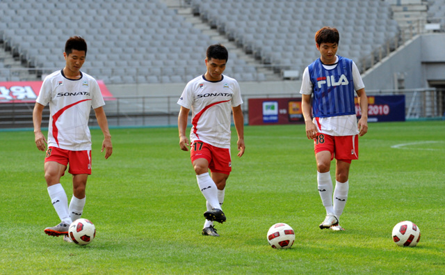 ▲ 왼쪽부터 김재성, 최성국, 이승렬 선수.&nbsp; ⓒ 박지현 기자