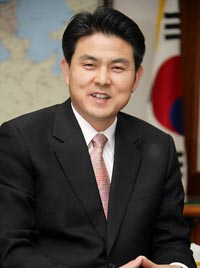 ▲ 새 국무총리에 내정된 김태호 전 경남지사. ⓒ연합뉴스