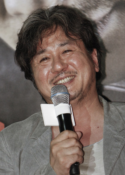 ▲ 영화 '악마를 보았다' 언론시사회에 참석한 배우 최민식 ⓒ 뉴데일리