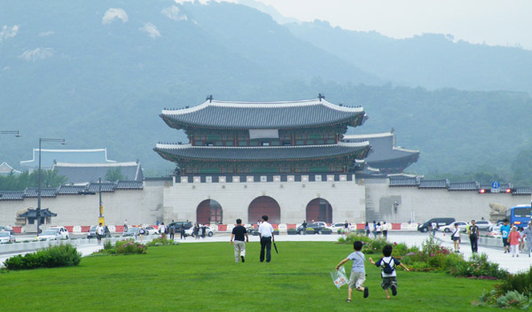 ▲ 서울 광화문 광장에서 바라 본 광화문 ⓒ 뉴데일리