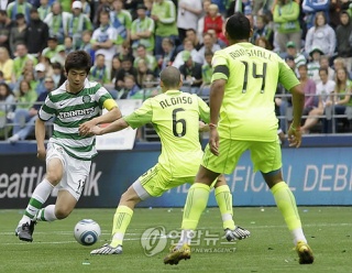 ▲ 기성용(21)이 스코틀랜드 셀틱 진출 이후&nbsp;리그 경기에서 첫 골을 기록했다.