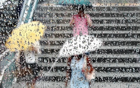 ▲ 30일 기상청은 이번주 중반부터 태풍 곤파스의 영향으로 전국적으로 비가 올 것이라고 전망했다. ⓒ 연합뉴스