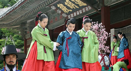 ▲ 지난 7월 4일 창경궁 통명전에서 영조의 계비 정순왕후 간택 모습을 복원 ⓒ 연합뉴스