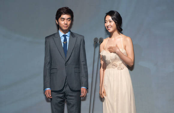 ▲ 2010 서울충무로국제영화제 개막식에 참석한 홍보대사 유승호와 김민정