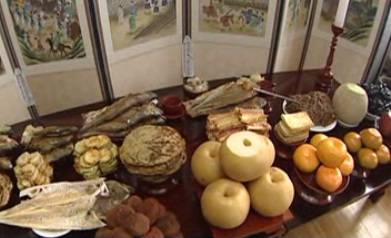 ▲ 태풍 '곤파스'의 영향으로 추석 차례상 물가가 8% 오른 18만9500원으로 예측됐다. ⓒ SBS 방송화면