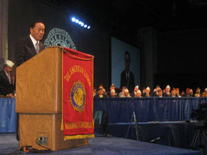 ▲ 재향군인회 신원배 사무총장은 지난달 31일 미국 위스콘신 주에서 열린 재향군인회 총회에 참석해 연설을 하고 있다. ⓒ 자료사진