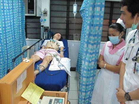 ▲ 필리핀 세부닥터병원에서 치료를 받고 있는 신정환의 모습. ⓒ 아이리스 제공