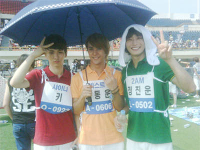 ▲ 샤이니의 키가 올린 '91모임 인증샷'.