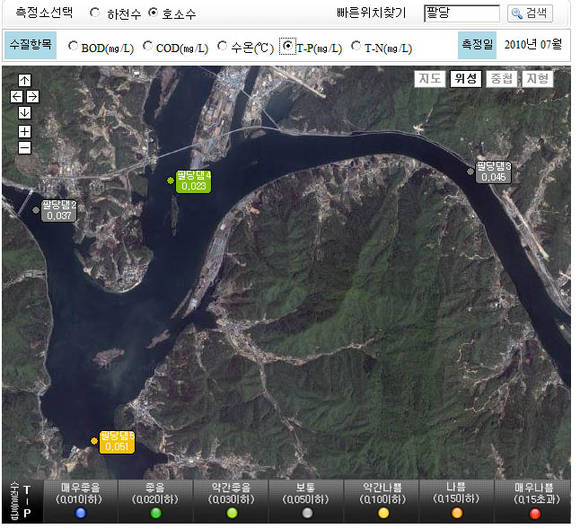 ▲ 지난 7월 측정한 팔당댐의 호소 부분의 총인 측정치.오른쪽 상류부분에서 0.045, 사진 아래 경안천쪽 상류는 0.051이지만 댐 바로앞 방류구 근처엔 0.037로 더 오염도가 낮다.ⓒ