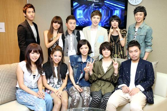 ▲  TOP 11 진출자들의 기념 사진.