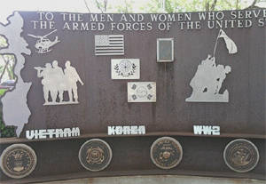 ▲ 지난 5월 공사를 마치고 바로 잡힌 태극기 모습ⓒ이성준씨 블로그 캡처