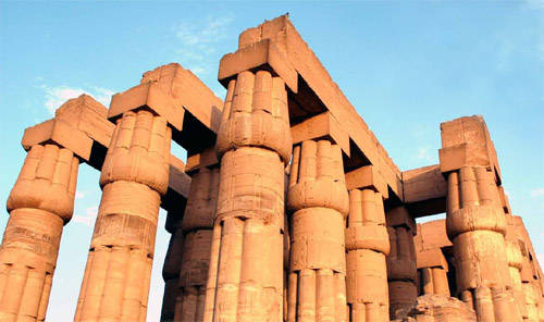 아멘 대신전의 거대한 기둥들 (카르나크 신전내- 룩소르 동안)