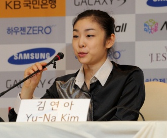 ▲ 지난 7월 경기도 고양시 일산 킨텍스 특설링크에서 열린 '삼성 애니콜 하우젠 2010 올댓스케이트 서머'와 관련, 기자회견을 갖고 있는 김연아 선수.  ⓒ 뉴데일리