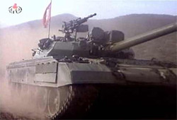 ▲ 북한 조선중앙TV가 지난 8월 17일 공개한 북한산 전차 폭풍호.ⓒ자료사진