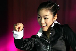 ▲ 지난 7월 경기도 고양시 킨텍스에서 열린 '삼성 애니콜 하우젠 2010 올댓 스케이트 서머 아이스쇼' 에서의 김연아.ⓒ연합뉴스