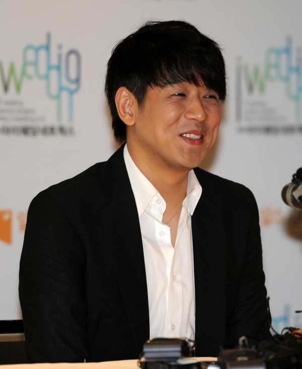 ▲ 해맑은 미소로 기자들의 질문에 답하고 있는 류시원.  ⓒ 박지현 기자