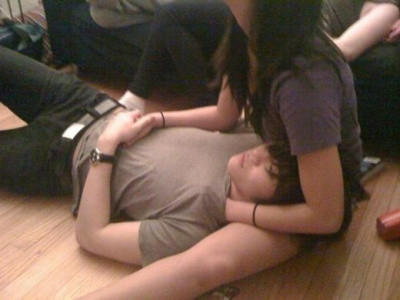 ▲ 엠넷 슈퍼스타K2에 본선진출한 존박이 과거 여자친구와 찍은 것으로 보이는 사진 한장이 화제가 되고 있다. ⓒ온라인커뮤니티