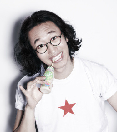 ▲ 개그맨 김경진이 서울대생과 연애한다는 루머에 휩싸였다. ⓒ김경진 미니홈피