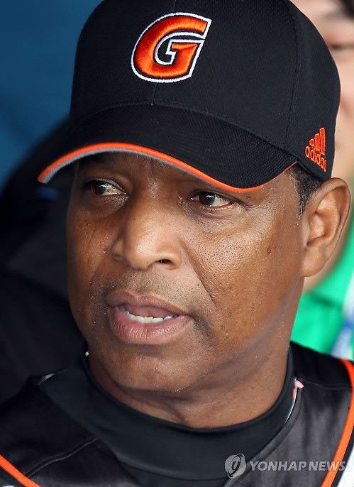 ▲ 롯데 자이언트의 제리 로이스터 감독이 재계약에 실패했다. 롯데는 이달 말까지 새로운 감독을 선임하기로 했다.  ⓒ연합뉴스