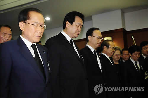 ▲ 황장엽 영결식에 참석한 이회창, 김무성, 현인택 장관.