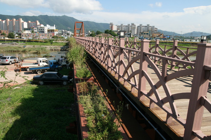 ▲ 대천천 폐선철도 주변 환경정비사업은 생태계보전협력금이 투입된 것으로 환경대상까지 받기도 했다.ⓒ