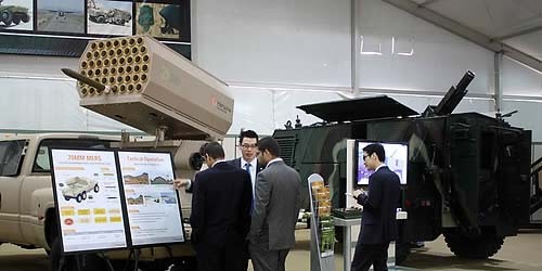 ▲ 중동에 선보인 한국산 `다연장포' ⓒ연합뉴스