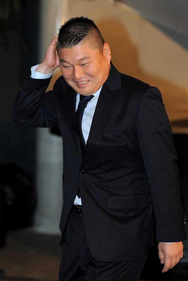 ▲ 류시원의 결혼식에 참석, 포토존으로 향하고 있는 강호동.  ⓒ 김상엽 기자