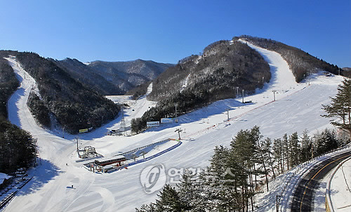 ▲ 기습추위로 스키장이 10월부터 개장에 들어간다.ⓒ연합뉴스