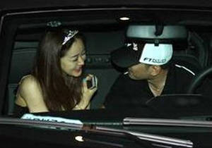 ▲ 중국 언론이 보도한 함소원과 중국 재벌 2세의 데이트 모습  ⓒ온바오닷컴