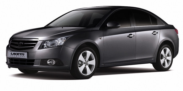 ▲ GM대우는 11월 1일부터 2011년형 라세티 프리미더 디젤을 판매한다고 밝혔다. 2.0 VCDi 엔진을 장착해 힘과 토크, 연비가 더욱 좋아졌다.ⓒ