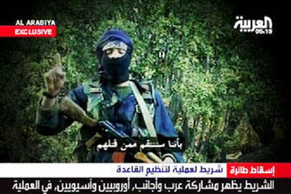 ▲ 위성방송 '알 아라비야'가 보도한 영국 내 알카에다의 성전 호소장면. 서방 정보기관들은 알 카에다 연계조직이 전세계 70개 국에 있을 것으로 보고 있다.[자료화면: 알 아라비야 영상캡쳐]