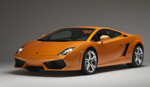 ▲ 한국 시장을 위해 특별히 투입되는 람보르기니 가야르도 LP-550-2. 출력은 약간 줄어들었지만 중량감소를 통해 LP 560 모델과 같은 중량 대비 출력 성능을 발휘한다. 가격은 2억 원 대다.ⓒ