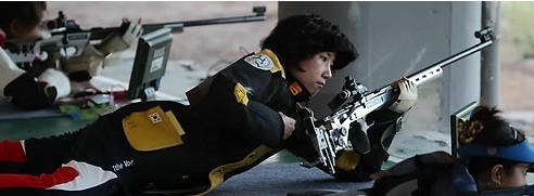 ▲ 15일 광저우 아오티 사격장에서 열린 아시안게임 여자 50m 소총 복사경기에서 한국의 권나라 선수가 준비를 하고 있다. ⓒ 연합뉴스