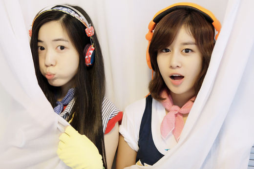 ▲ 걸그룹 티아라의 류화영(좌)과 지연(우).