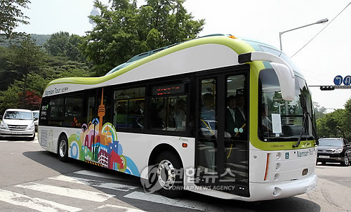 ▲ 서울 남산을 운행 중인 서울시 전기버스ⓒ연합뉴스