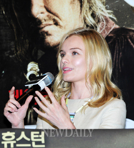 ▲ ▲영화 '워리어스 웨이'에 할리우드 여배우 케이트 보스워스가 한국 감독과 함께 촬영한 소감을 털어놨다.ⓒ박지현기자