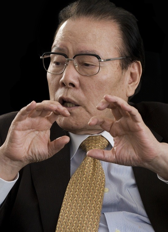 ▲ 이어령 전 장관은 "앞으로도 우리가 만든 작품을 수출하는 수준을 넘어 아예 현장에서 할리우드 스타일로 문화 상품을 만든 뒤 문자 그대로 세계화시키는 작업이 많이 이뤄져야 한다"고 강조한 뒤 "그런 의미에서 이번 '워리어스 웨이'는 미국에서 할리우드 식으로 만들어진 '한국의 정서'가 전 세계로 퍼질 수 있다는 가능성을 보여준 좋은 선례가 됐다고 생각한다"고 밝혔다.  ⓒ 뉴데일리