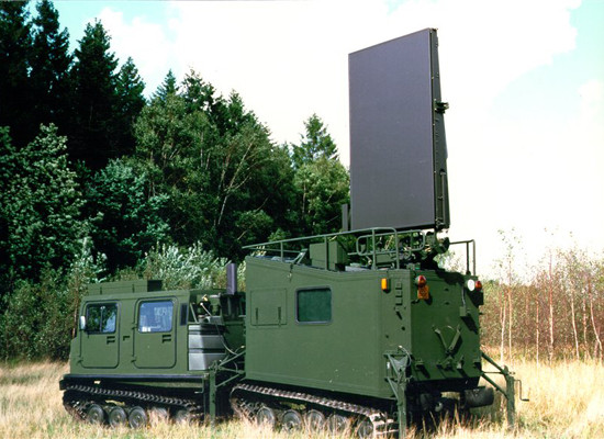 ▲ 北의 연평도 기습도발 후 군이 도입하기로 한 스웨덴제 대포병 레이더 'ARTHUR'의 모습. 기존의 AN/TPQ 시리즈에 비해 기동력이 좋고 탐지거리도 길다.ⓒ