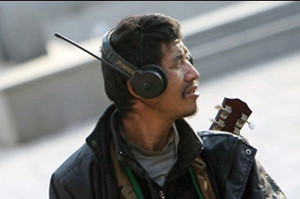 ▲ 헤드셋 거지.ⓒ온바오닷컴 캡처