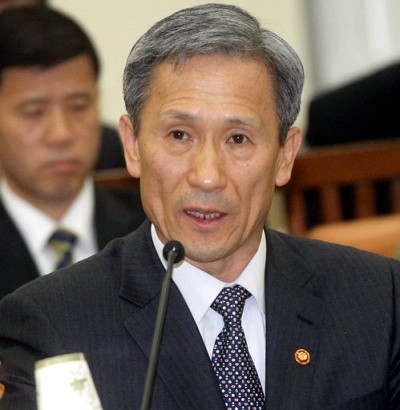 ▲ 김관진 국방부장관이 21일 오전 국회 국방위 전체회의에 출석, 연평도 포격훈련과 관련해 업무보고하고 있다. ⓒ 연합뉴스